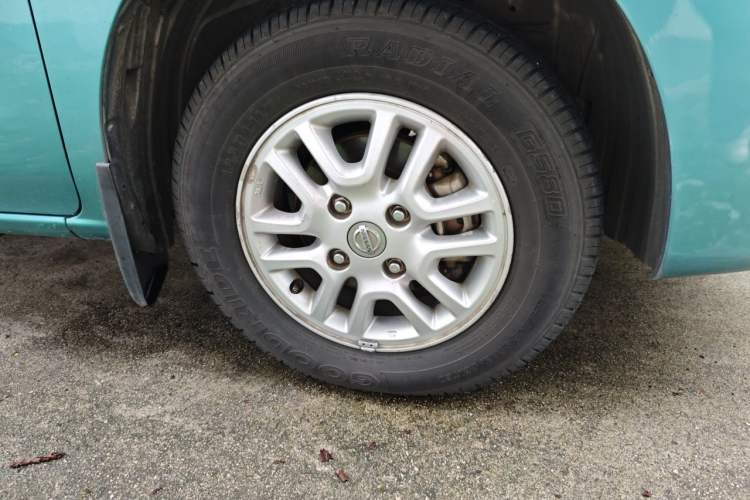 Used Nissan NV200 2011 1.6L 232 Seats Zunya Trim Right Front Wheel Hub
