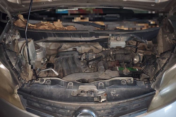 Used Nissan NV200 2011 1.6L 232 Seats Zunya Trim Engine Bay