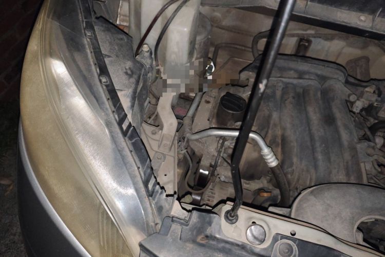 Used Nissan NV200 2011 1.6L 232 Seats Zunya Trim Engine Bay Right