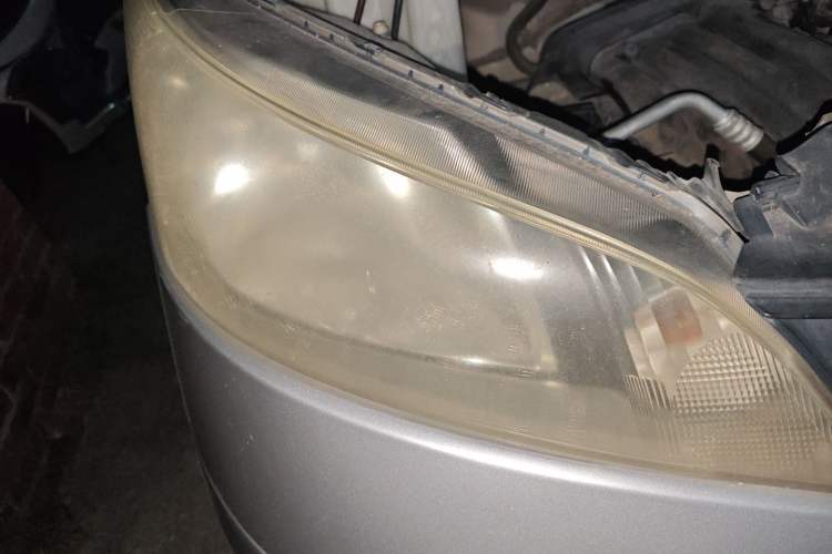 Used Nissan NV200 2011 1.6L 232 Seats Zunya Trim Right Front Headlight