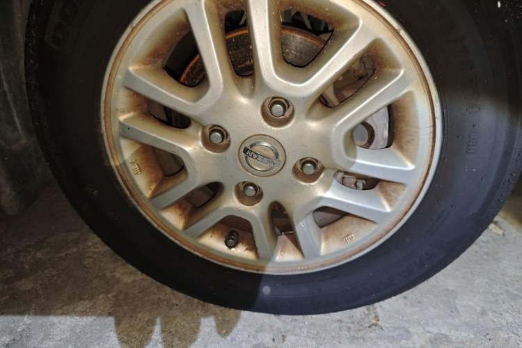 Used Nissan NV200 2011 1.6L 232 Seats Zunya Trim Right Front Wheel Hub