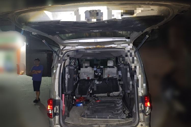 Used Nissan NV200 2011 1.6L 232 Seats Zunya Trim Trunk