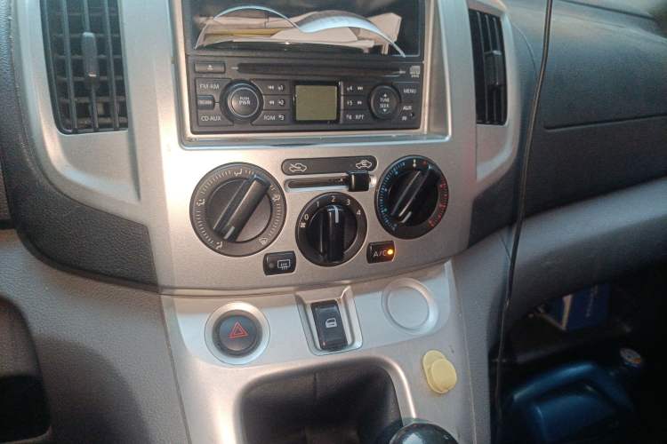 Used Nissan NV200 2011 1.6L 232 Seats Zunya Trim Audio And AC Panel