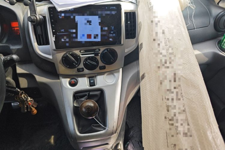 Used Nissan NV200 2011 1.6L 232 Seats Zunya Trim Audio And AC Panel