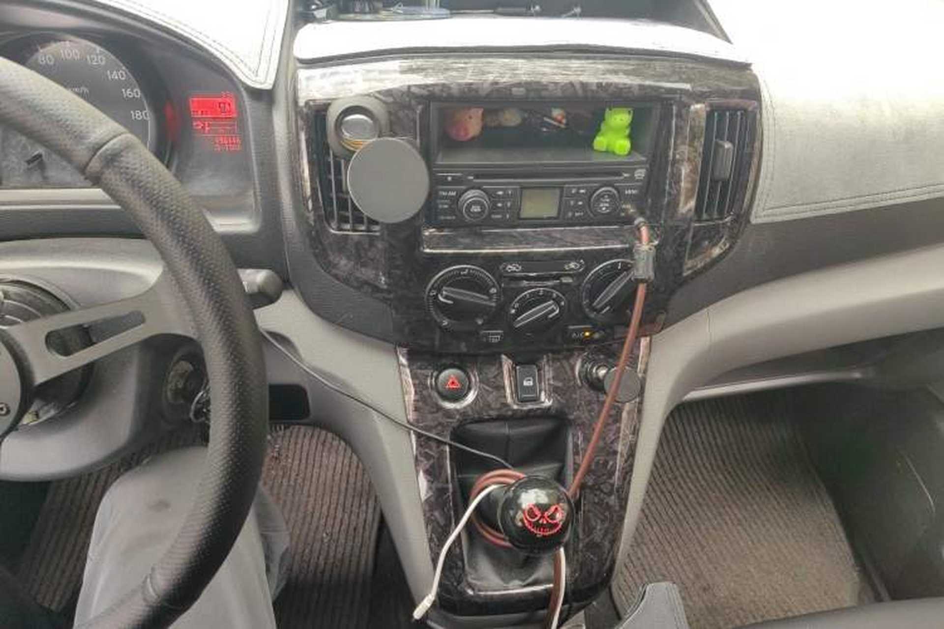 Used Nissan NV200 2011 1.6L 232 Seats Zunya Trim Audio And AC Panel