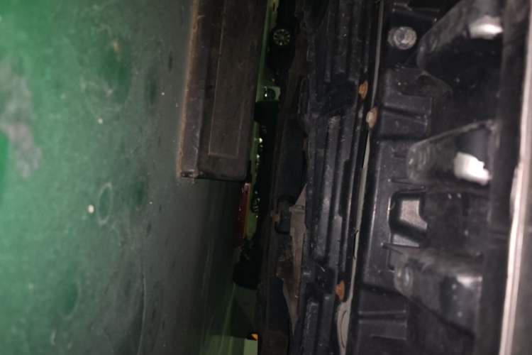 Used Nissan NV200 2011 1.6L 232 Seats Zunya Trim Chassis Front