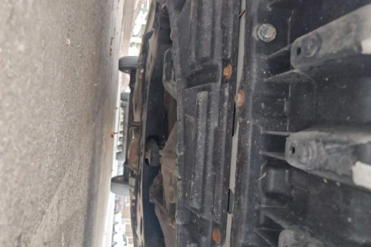 Used Nissan NV200 2011 1.6L 232 Seats Zunya Trim Chassis Front