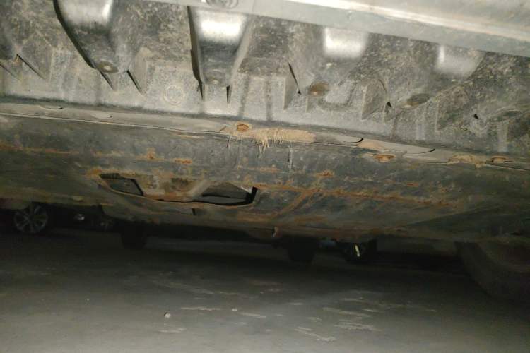 Used Nissan NV200 2011 1.6L 232 Seats Zunya Trim Chassis Front