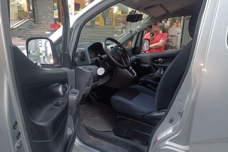 Used Nissan NV200 2011 1.6L 232 Seats Zunya Trim Driver Seat