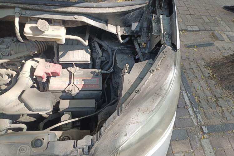 Used Nissan NV200 2011 1.6L 232 Seats Zunya Trim Engine Bay Left
