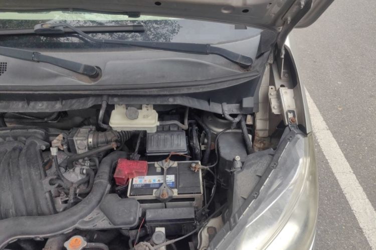 Used Nissan NV200 2011 1.6L 232 Seats Zunya Trim Engine Bay Left