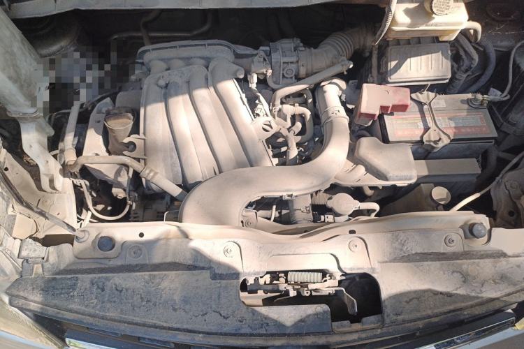 Used Nissan NV200 2011 1.6L 232 Seats Zunya Trim Engine Bay