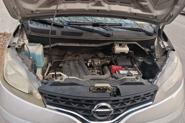 Used Nissan NV200 2011 1.6L 232 Seats Zunya Trim Engine Bay