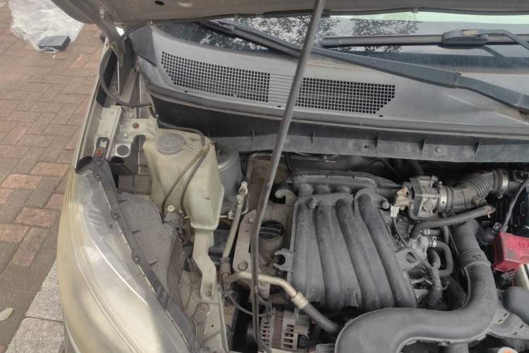 Used Nissan NV200 2011 1.6L 232 Seats Zunya Trim Engine Bay Right