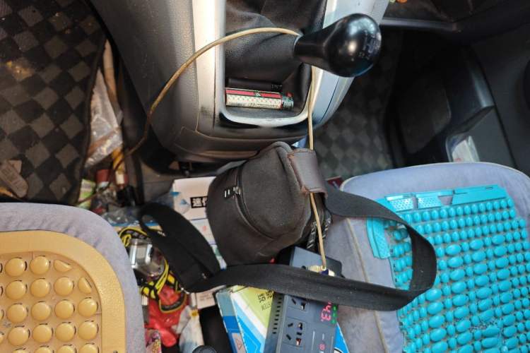 Used Nissan NV200 2011 1.6L 232 Seats Zunya Trim Gear Lever