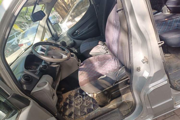 Used Nissan NV200 2011 1.6L 232 Seats Zunya Trim Left Front Seat