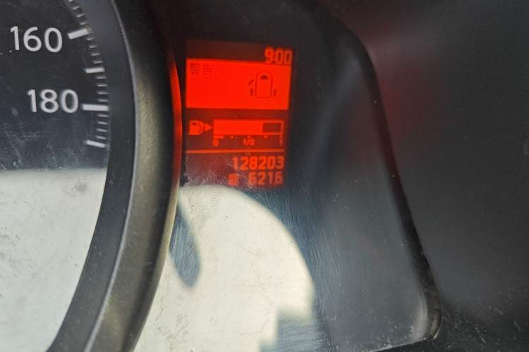 Used Nissan NV200 2011 1.6L 232 Seats Zunya Trim Odometer Close Up