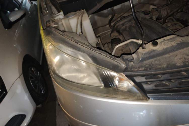 Used Nissan NV200 2011 1.6L 232 Seats Zunya Trim Right Front Headlight