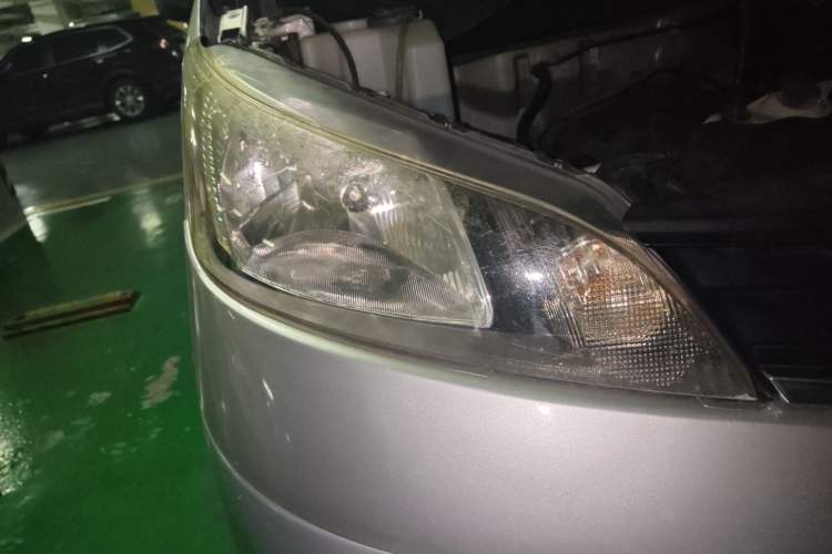 Used Nissan NV200 2011 1.6L 232 Seats Zunya Trim Right Front Headlight