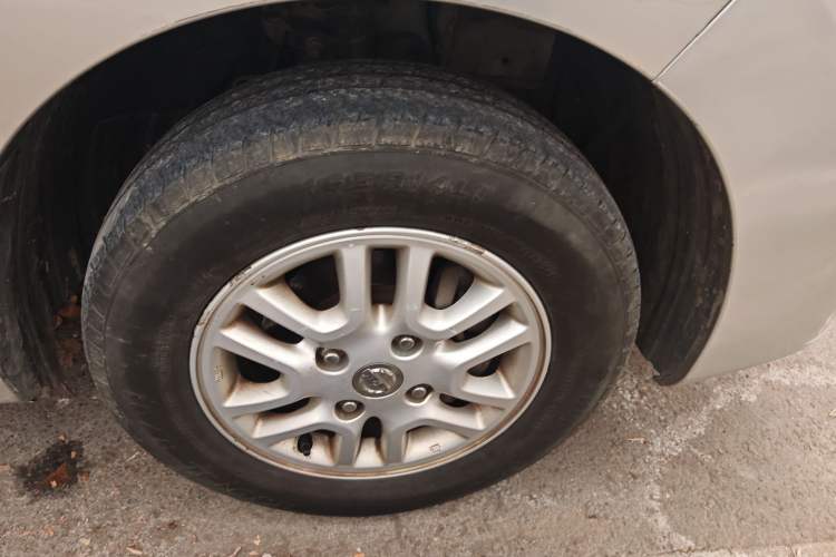 Used Nissan NV200 2011 1.6L 232 Seats Zunya Trim Right Front Wheel Hub