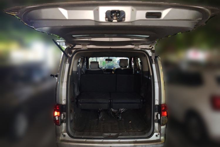 Used Nissan NV200 2011 1.6L 232 Seats Zunya Trim Trunk