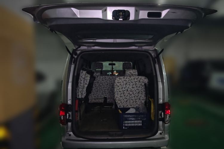 Used Nissan NV200 2011 1.6L 232 Seats Zunya Trim Trunk