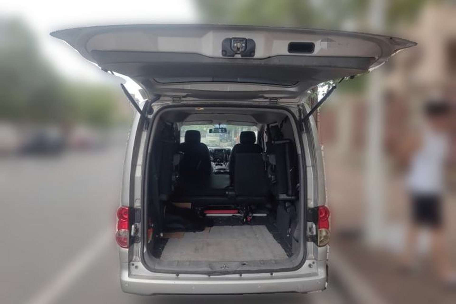 Used Nissan NV200 2011 1.6L 232 Seats Zunya Trim Trunk