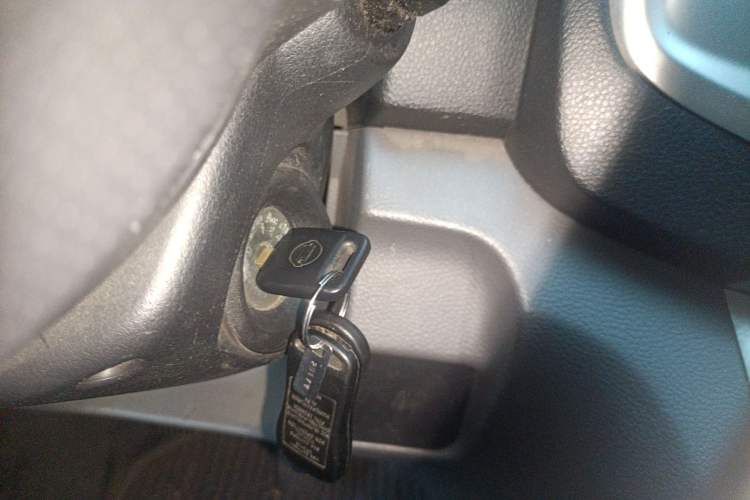 Used Nissan NV200 2011 1.6L 232 Seats Zunya Trim Vehicle Key