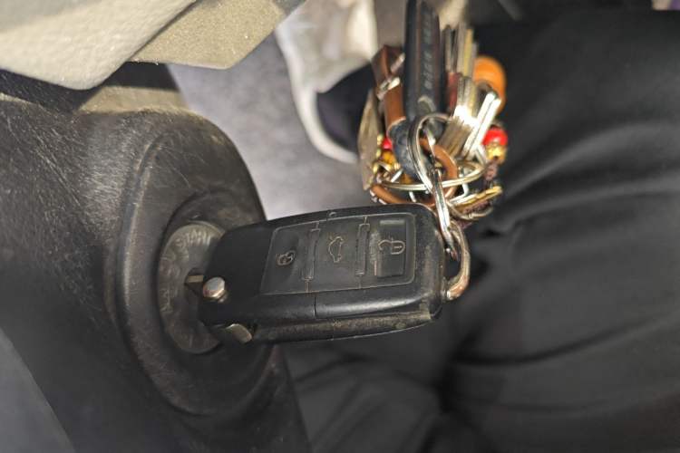 Used Nissan NV200 2011 1.6L 232 Seats Zunya Trim Vehicle Key