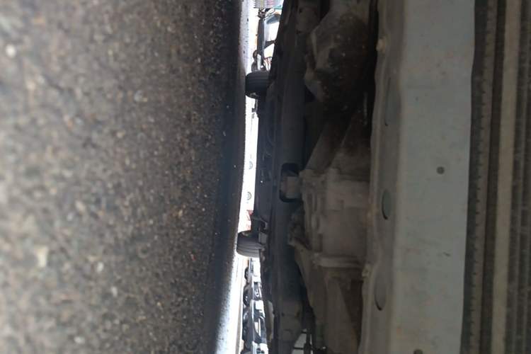 Used Nissan NV200 2011 1.6L 232 Seats Zunya Trim Chassis Front
