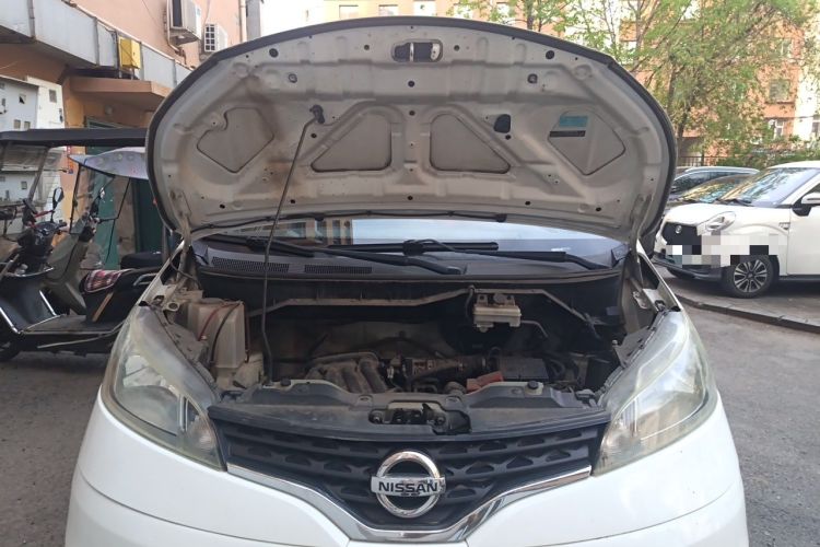 Used Nissan NV200 2011 1.6L 232 Seats Zunya Trim Engine Bay