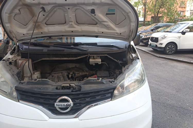 Used Nissan NV200 2011 1.6L 232 Seats Zunya Trim Engine Bay Left