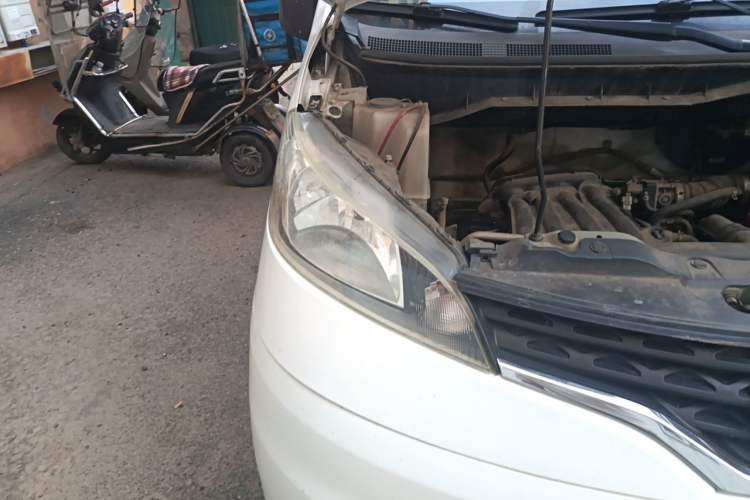 Used Nissan NV200 2011 1.6L 232 Seats Zunya Trim Right Front Headlight