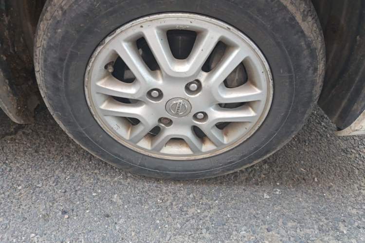 Used Nissan NV200 2011 1.6L 232 Seats Zunya Trim Right Front Wheel Hub