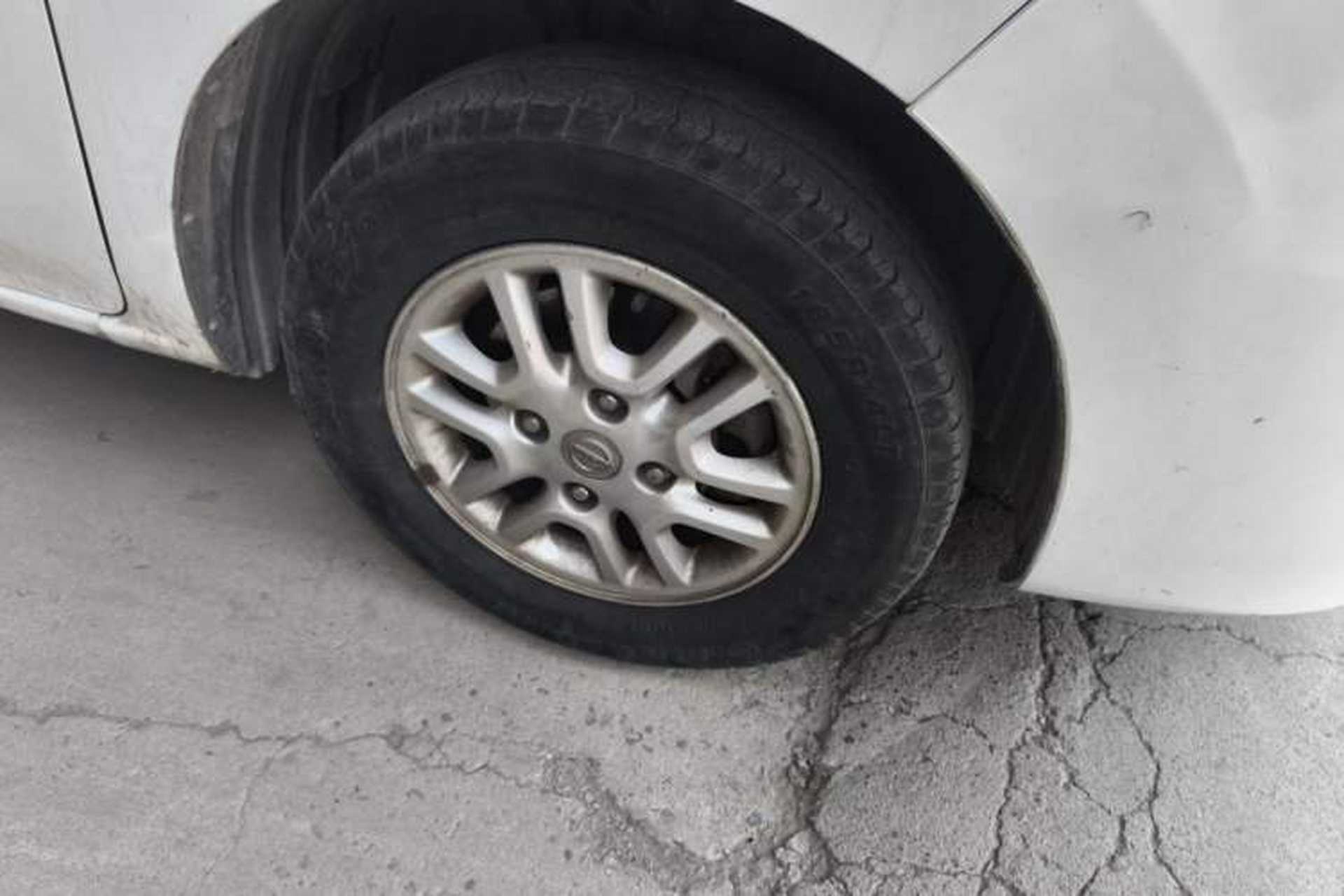 Used Nissan NV200 2011 1.6L 232 Seats Zunya Trim Right Front Wheel Hub