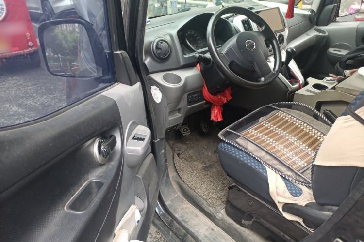 Used Nissan NV200 2012 1.6L 232 Seats Luxury Version Driver Seat
