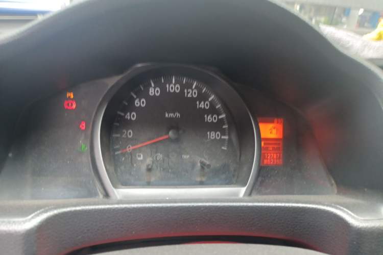 Used Nissan NV200 2012 1.6L 232 Seats Luxury Version Instrument Cluster