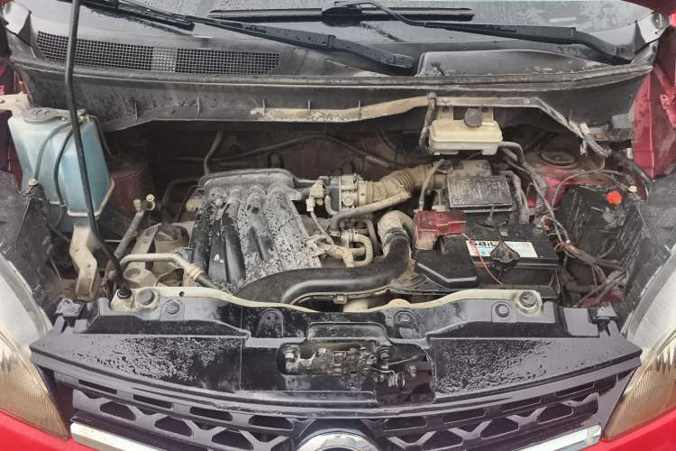 Used Nissan NV200 2012 1.6L 223 Seats Zunya Trim Engine Bay
