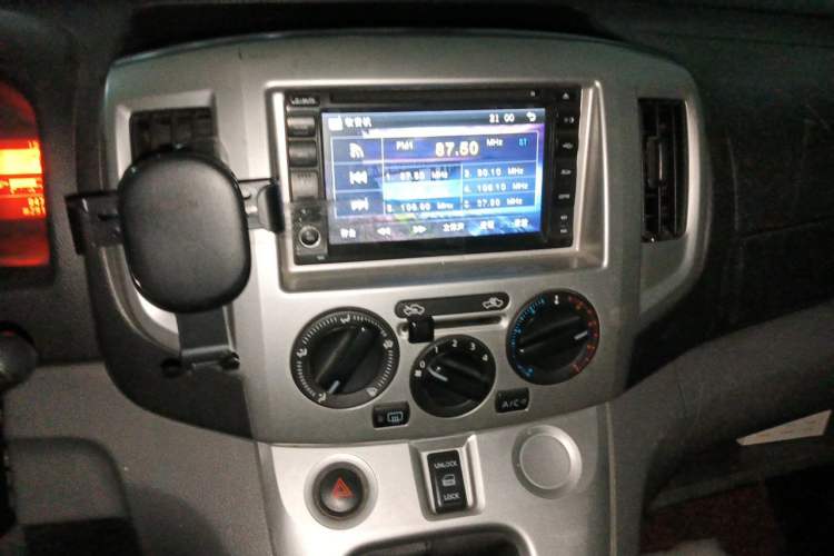 Used Nissan NV200 2012 1.6L 232 Seats Luxury Version Audio And AC Panel