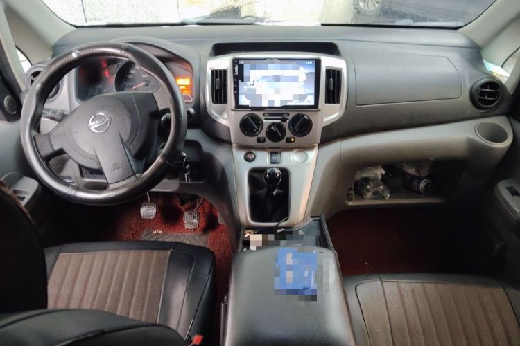 Used Nissan NV200 2012 1.6L 232 Seats Deluxe Version Center Console