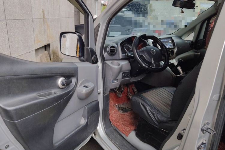 Used Nissan NV200 2012 1.6L 232 Seats Deluxe Version Driver Seat