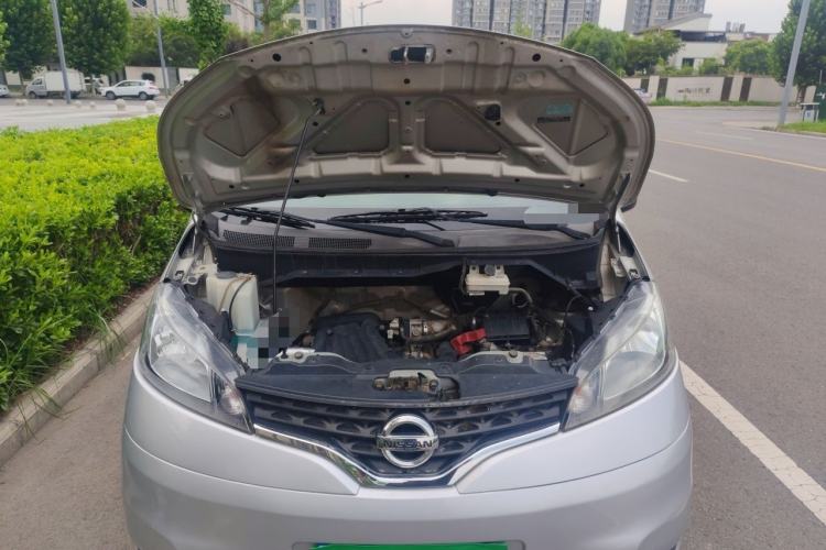 Used Nissan NV200 2012 1.6L 223 Seats Zunya Trim Engine Bay