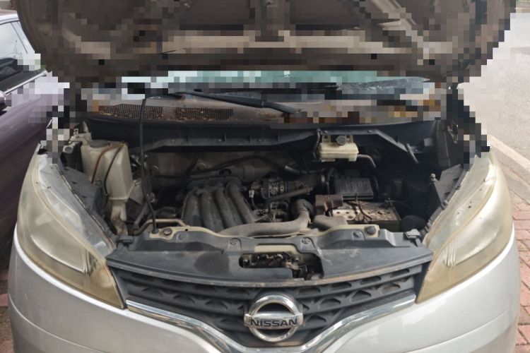 Used Nissan NV200 2012 1.6L 232 Seats Luxury Version Engine Bay