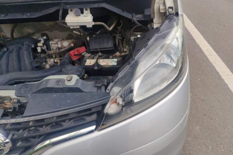 Used Nissan NV200 2012 1.6L 223 Seats Zunya Trim Engine Bay Left