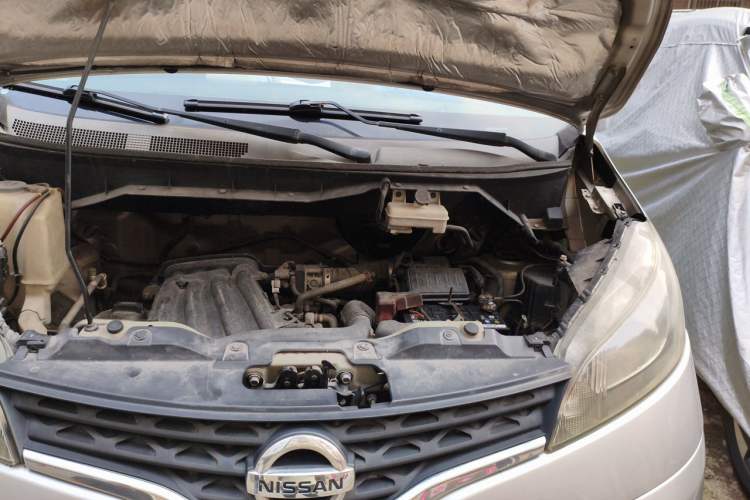 Used Nissan NV200 2012 1.6L 232 Seats Luxury Version Engine Bay Left