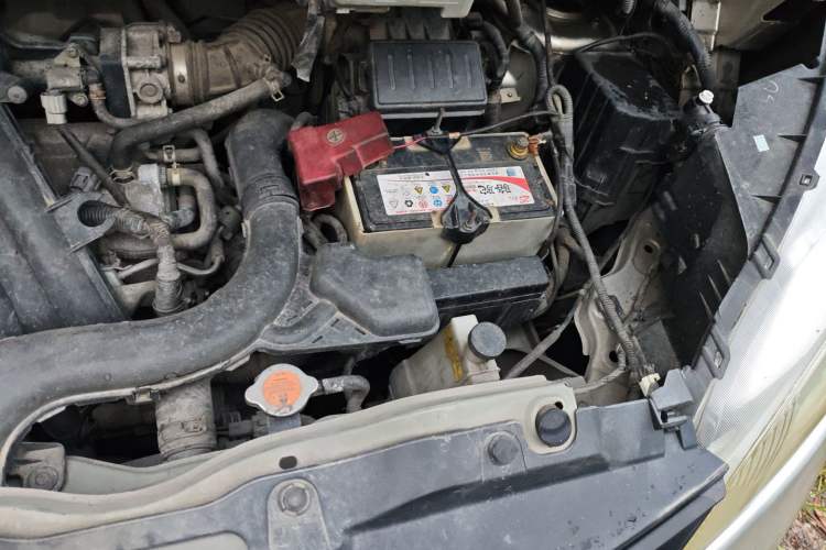 Used Nissan NV200 2012 1.6L 232 Seats Zunya Trim Engine Bay Left