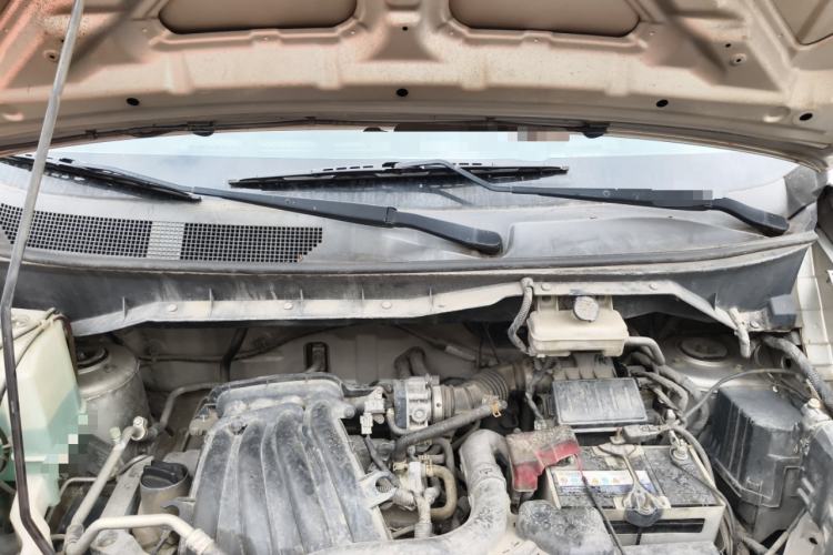 Used Nissan NV200 2012 1.6L 232 Seats Luxury Version Engine Bay