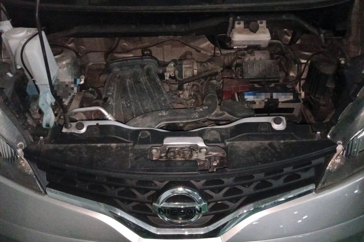Used Nissan NV200 2012 1.6L 232 Seats Luxury Version Engine Bay