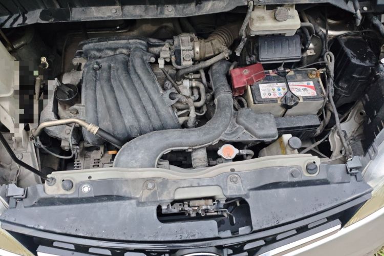 Used Nissan NV200 2012 1.6L 232 Seats Zunya Trim Engine Bay