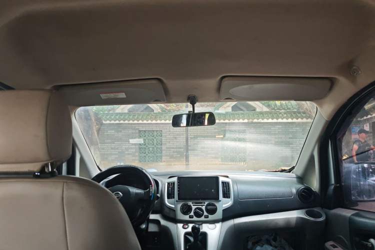 Used Nissan NV200 2012 1.6L 232 Seats Luxury Version Headliner